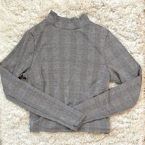 Long Sleeve Plaid Top (SIZE S)